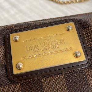 Louis Vuitton Eva Clutch